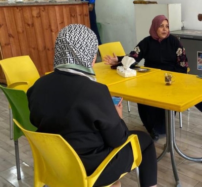 Hanan Omash, a pastry shop in the Gabr camp.